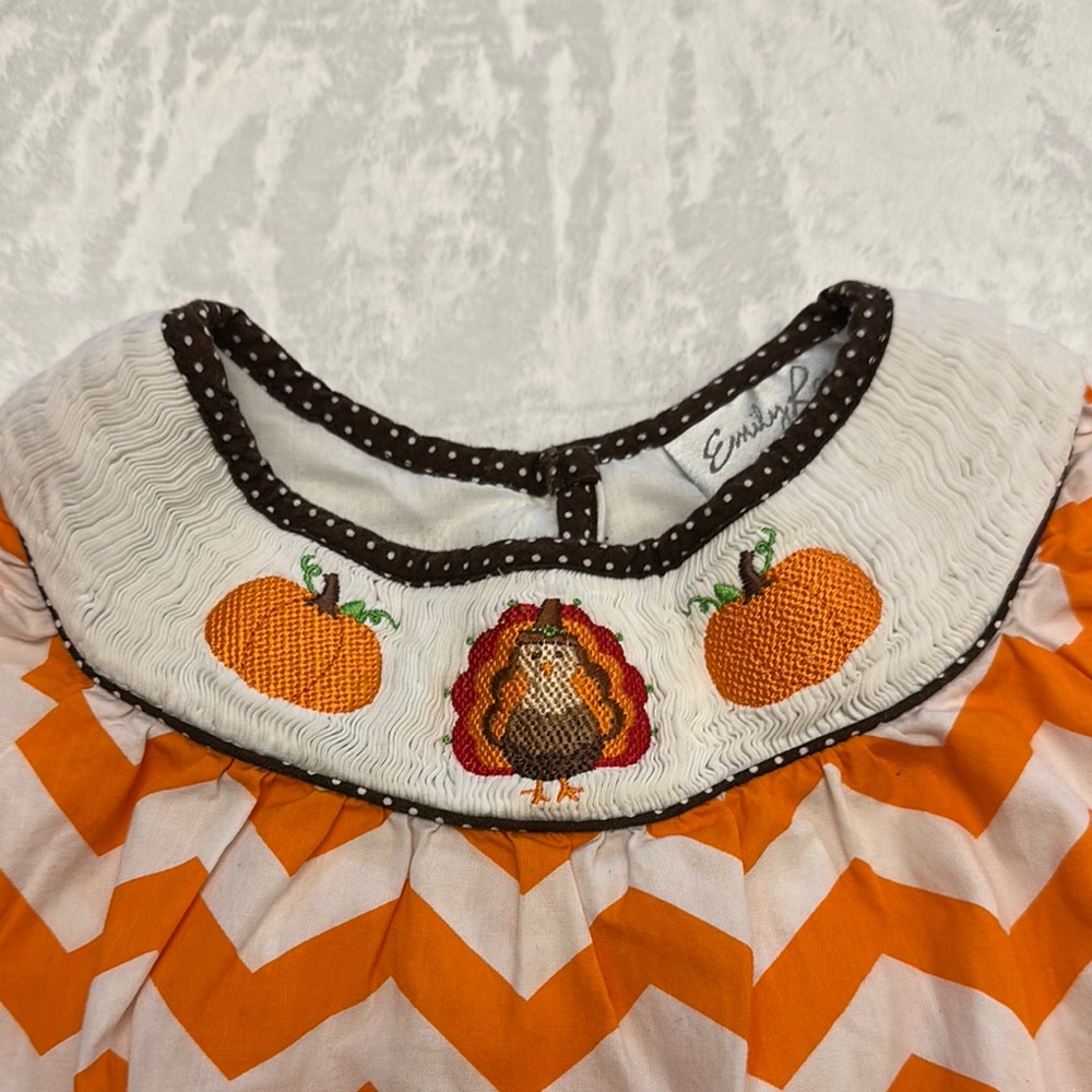EUC Emily Rose smocked thanksgiving Orange Chevron top size 4 - Picture 2 of 3